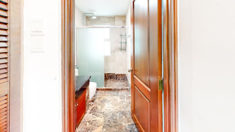 Pepys Hill Condo, 19 Pepys Road, 4 Bedrooms, 3,200 sqft, Condominium For Rent, by Jermaine Ang, 500099605 - Bathroom - PropertyGuru.com.sg