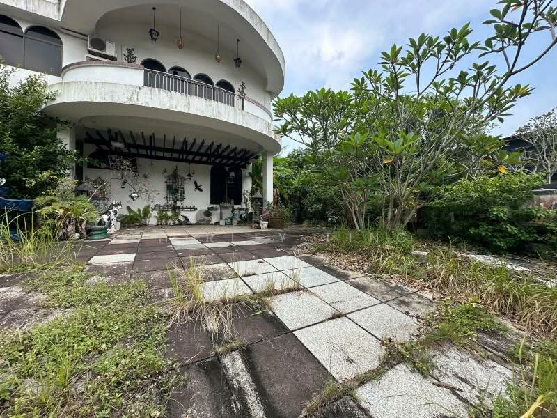 $2XXX PSF! WIDE FRONTAGE! ELEVATED GOOD CLASS BUNGALOW @LEEDON LOCALE! Good Class Bungalow For Sale at S$ 35,000,000 | PropertyGuru Singapore - Exterior