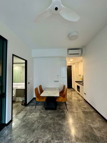 Midtown Bay Condominium For Sale at S$ 1,400,000 | PropertyGuru Singapore - Dining Room