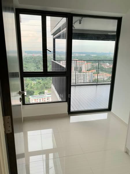 311C Clementi Avenue 4, 311C Clementi Avenue 4, 4 Bedrooms, 1,130 sqft, HDB Flat For Sale, by Yvonne See, 500099624 - Balcony - PropertyGuru.com.sg