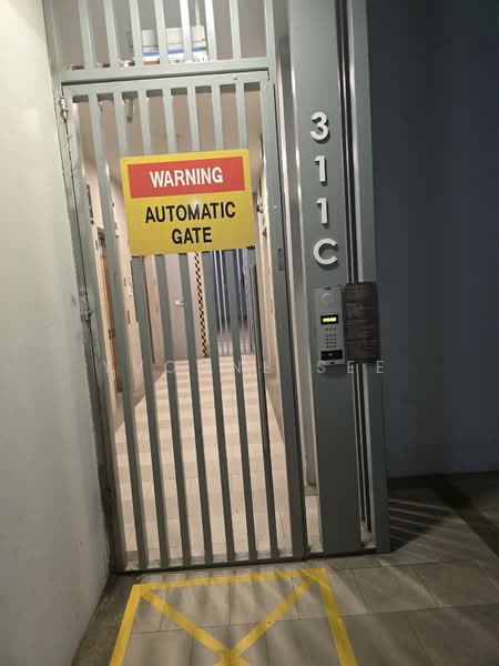 311C Clementi Avenue 4, 311C Clementi Avenue 4, 4 Bedrooms, 1,130 sqft, HDB Flat For Sale, by Yvonne See, 500099624 - Security gate  - PropertyGuru.com.sg