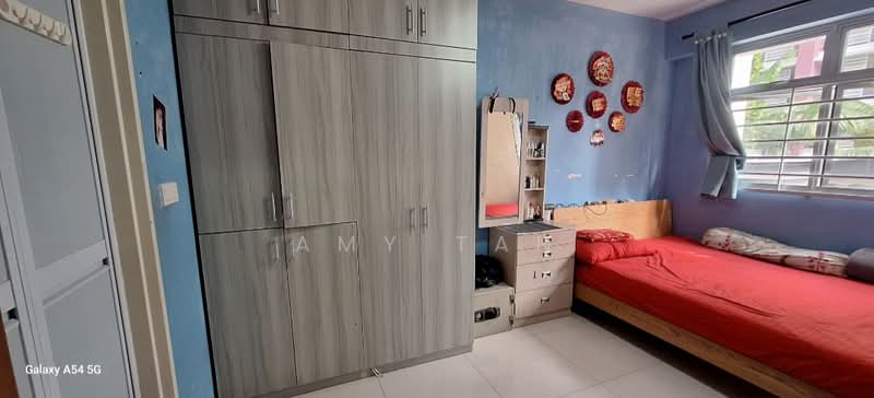 224A Sumang Lane HDB Flat For Sale at S$ 545,000 | PropertyGuru Singapore - Bedroom