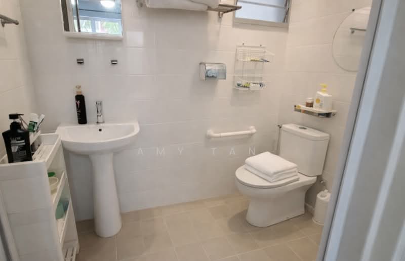 224A Sumang Lane, 224A Sumang Lane, 2 Bedrooms, 731 sqft, HDB Flat For Sale, by Amy Tan, 500099625 - Bathroom - PropertyGuru.com.sg