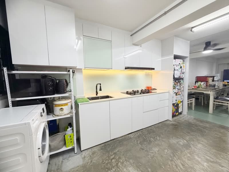 64 Kallang Bahru, 64 Kallang Bahru, 2 Bedrooms, 700 sqft, HDB Flat For Sale, by Desiree Leung, 500099643 - Kitchen - PropertyGuru.com.sg