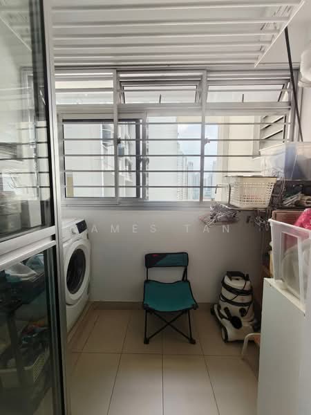 406A Northshore Drive HDB Flat For Sale at S$ 758,000 | PropertyGuru Singapore - Balcony