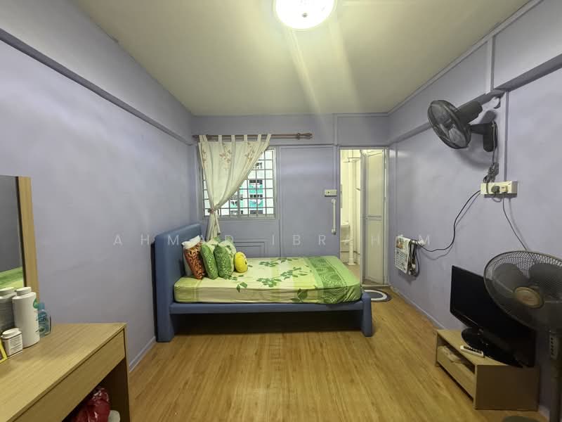 92 Bedok North Avenue 4 HDB Flat For Sale at S$ 390,000 | PropertyGuru Singapore - Bedroom
