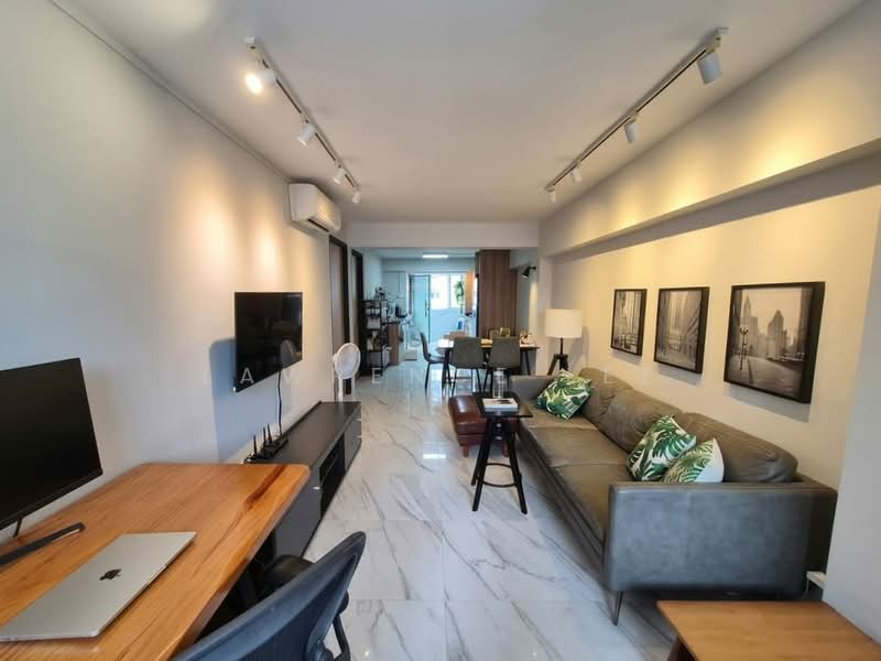 2 Tanjong Pagar Plaza HDB Flat For Sale at S$ 699,000 | PropertyGuru Singapore - Living Room