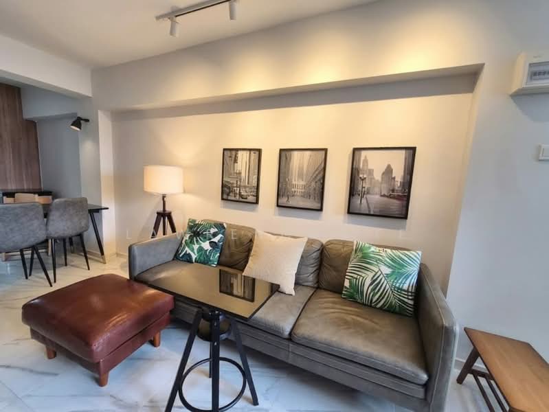 2 Tanjong Pagar Plaza HDB Flat For Sale at S$ 699,000 | PropertyGuru Singapore - Living Room