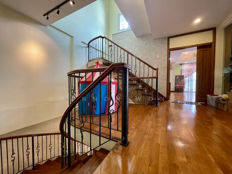 Rare Semi D in Serangoon Gardens with no west sun (D19) Semi-Detached House For Sale at S$ 6,900,000 | PropertyGuru Singapore - Level 2 stairs