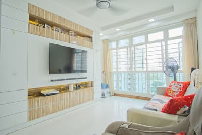 For Sale - 264E Compassvale Bow