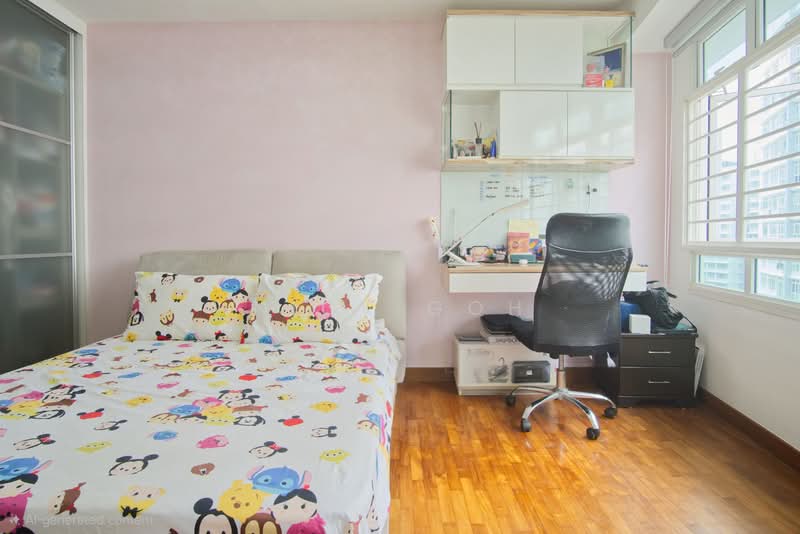264E Compassvale Bow HDB Flat For Sale at S$ 800,000 | PropertyGuru Singapore - Bedroom
