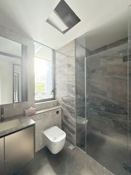 Leedon Green, 32 Leedon Heights, 3 Bedrooms, 1,356 sqft, Condominium For Rent, by Lynn Er, 500099674 - Bathroom - PropertyGuru.com.sg