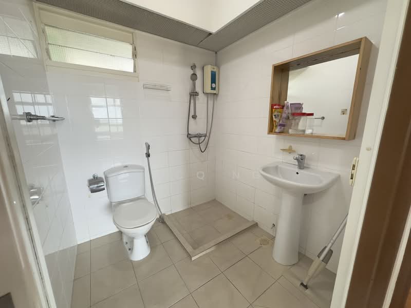 80A Telok Blangah Street 31 HDB Flat For Sale at S$ 1,050,000 | PropertyGuru Singapore - Bathroom