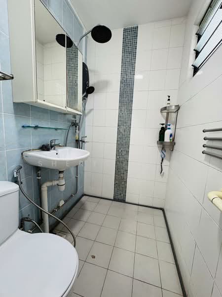 251 Yishun Ring Road HDB Flat For Sale at S$ 460,000 | PropertyGuru Singapore - Bathroom