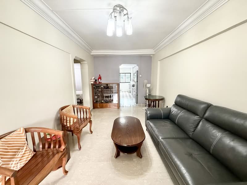 219 Ang Mo Kio Avenue 1 HDB Flat For Sale at S$ 438,000 | PropertyGuru Singapore - Living Room
