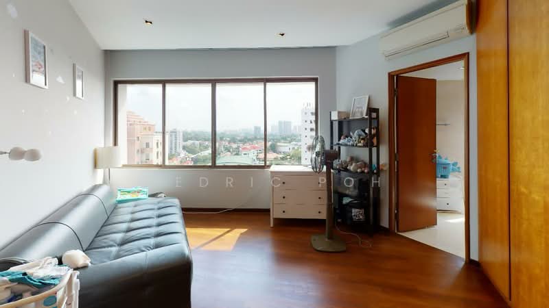 Balmoral Tower Condominium For Sale at S$ 12,500,000 | PropertyGuru Singapore - Living Room