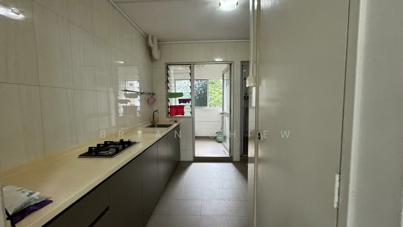643 Jurong West Street 61, 643 Jurong West Street 61, 3 Bedrooms, 969 sqft, HDB Flat For Rent, by Bryan Chiew, 500099692 - Kitchen - PropertyGuru.com.sg