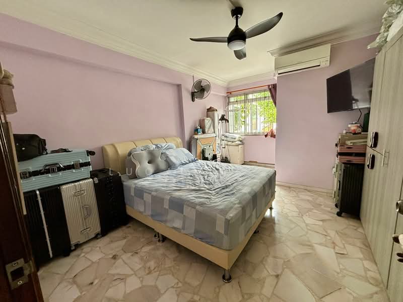 412 Yishun Ring Road HDB Flat For Sale at S$ 688,000 | PropertyGuru Singapore - Bedroom