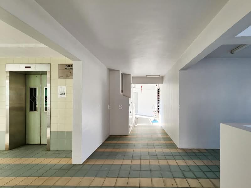 308A Anchorvale Road HDB Flat For Sale at S$ 748,000 | PropertyGuru Singapore - Corridor