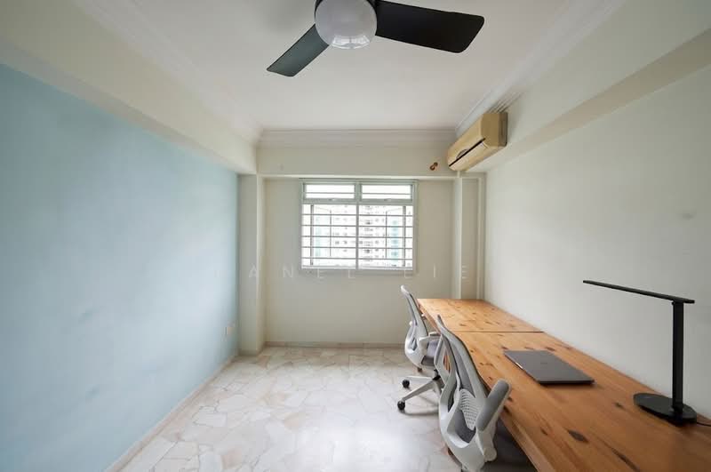 171C Edgedale Plains HDB Flat For Sale at S$ 618,000 | PropertyGuru Singapore - Study