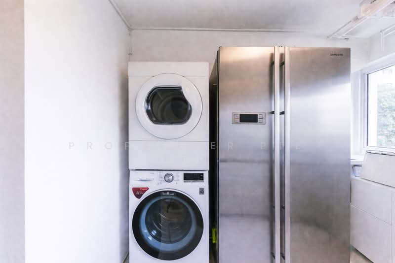 13 Holland Drive HDB Flat For Sale at S$ 525,000 | PropertyGuru Singapore - Interior