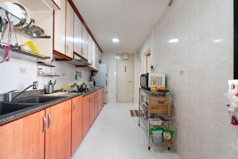 203A Compassvale Road HDB Flat For Sale at S$ 768,888 | PropertyGuru Singapore - Kitchen