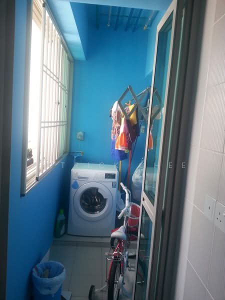 275D Compassvale Link HDB Flat For Sale at S$ 868,000 | PropertyGuru Singapore - Balcony