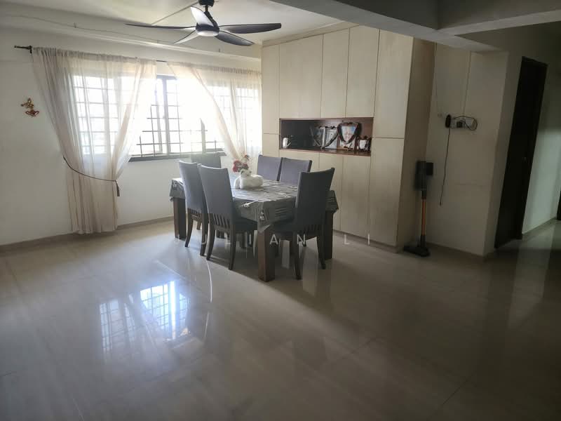 331 Jurong East Avenue 1, 331 Jurong East Avenue 1, 3 Bedrooms, 1,410 sqft, HDB Flat For Rent, by Julian Li, 500099731 - Dining Room - PropertyGuru.com.sg
