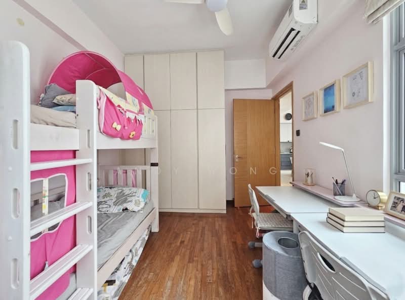 Worthington Apartment For Sale at S$ 1,800,000 | PropertyGuru Singapore - Common Bedroom