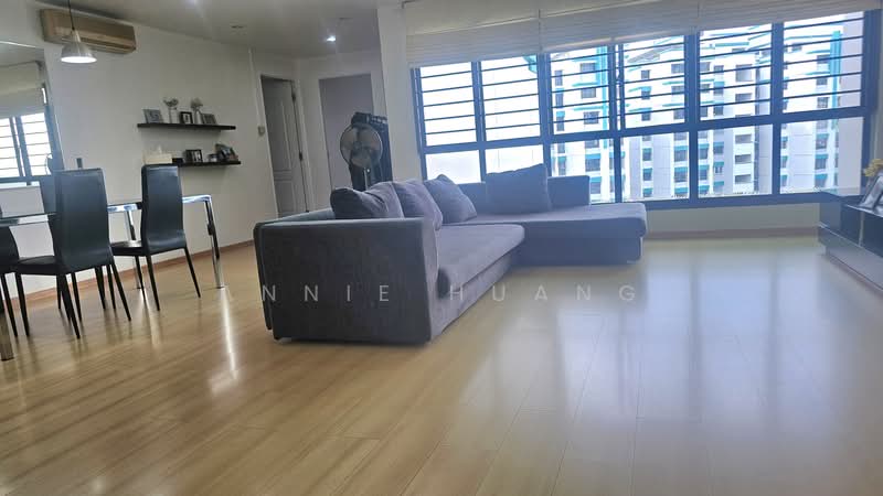 619 Jurong West Street 65 HDB Flat For Sale at S$ 635,000 | PropertyGuru Singapore - Living Room