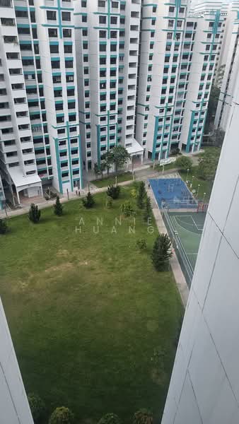 619 Jurong West Street 65 HDB Flat For Sale at S$ 635,000 | PropertyGuru Singapore - Exterior