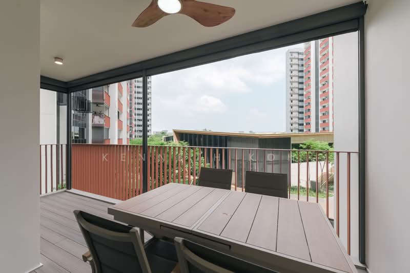 Riverfront Residences Condominium For Sale at S$ 2,150,000 | PropertyGuru Singapore - Balcony