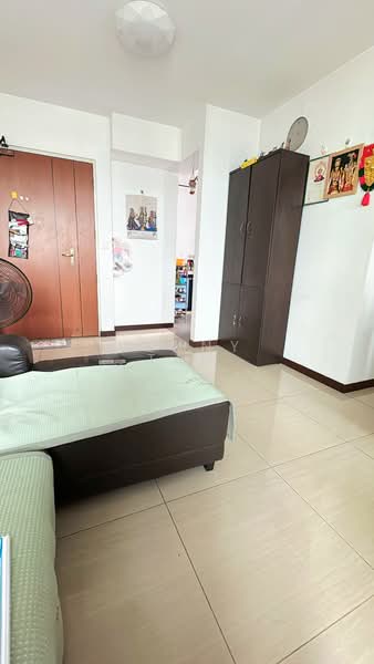 506B Yishun Avenue 4, 506B Yishun Avenue 4, 2 Bedrooms, 700 sqft, HDB Flat For Rent, by Jenny Tan, 500099746 - Living Room - PropertyGuru.com.sg