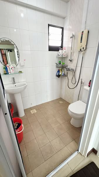 506B Yishun Avenue 4, 506B Yishun Avenue 4, 2 Bedrooms, 700 sqft, HDB Flat For Rent, by Jenny Tan, 500099746 - Bathroom - PropertyGuru.com.sg