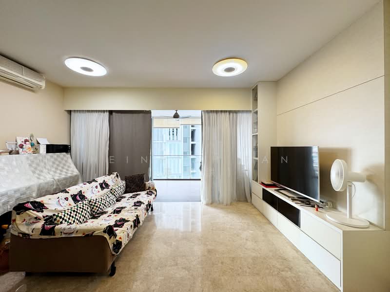 Hillsta Condominium For Sale at S$ 1,799,999 | PropertyGuru Singapore - Living Room