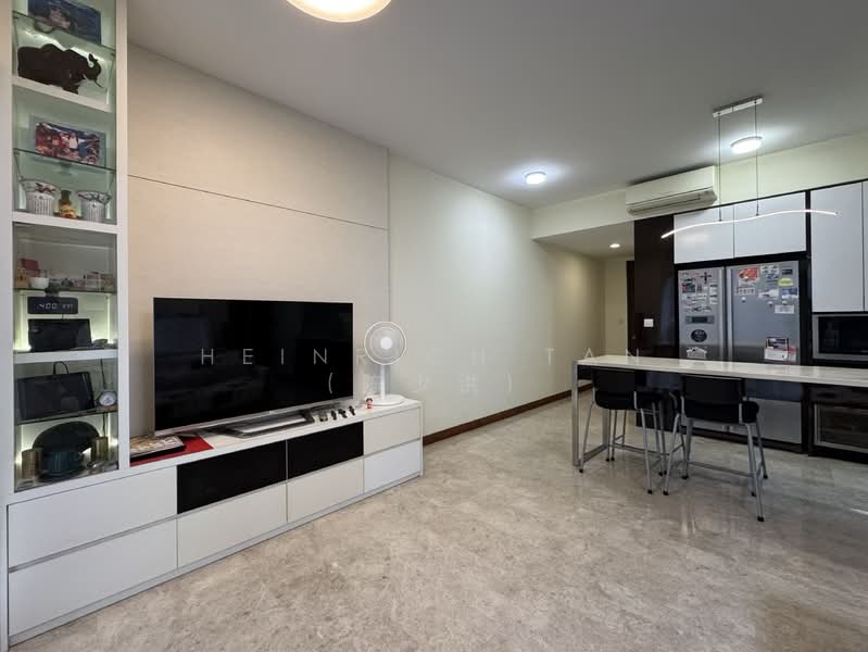 Hillsta Condominium For Sale at S$ 1,799,999 | PropertyGuru Singapore - Living Room