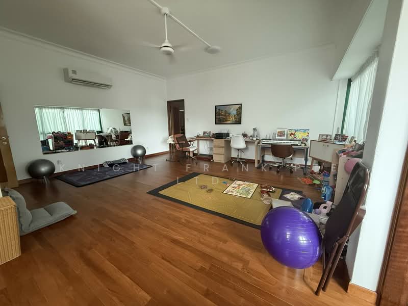 Beechwood Grove, , 6 Bedrooms, 7,500 sqft, Detached House For Sale, by Clarice Lau, 500099777 - Family Room - PropertyGuru.com.sg