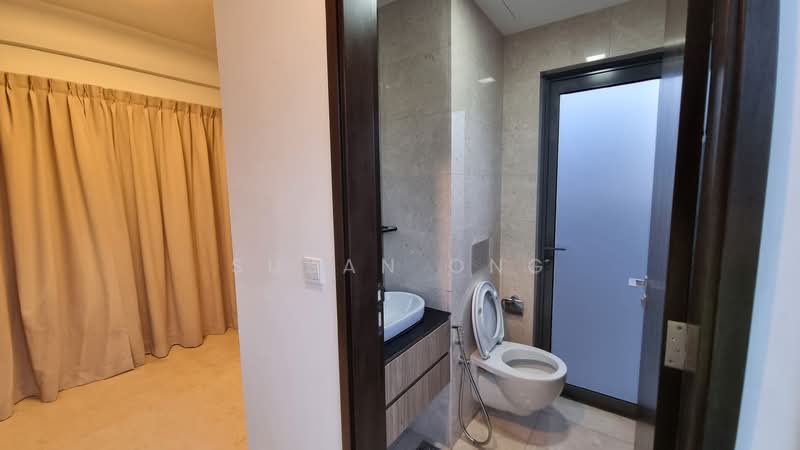 The Seawind @ Telok Kurau, Lorong M Telok Kurau, 4 Bedrooms, 3,348 sqft, Condominium For Rent, by Susan Ong, 500099786 - Bathroom at roof level - PropertyGuru.com.sg
