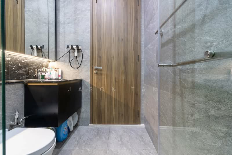 Daintree Residence Condominium For Sale at S$ 1,350,000 | PropertyGuru Singapore - Bathroom