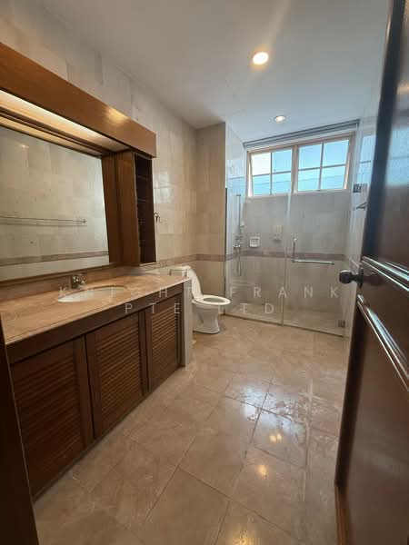 Woodgrove Avenue, , 6 Bedrooms, 7,000 sqft, Detached House For Sale, by Clarice Lau, 500099826 - Bathroom - PropertyGuru.com.sg