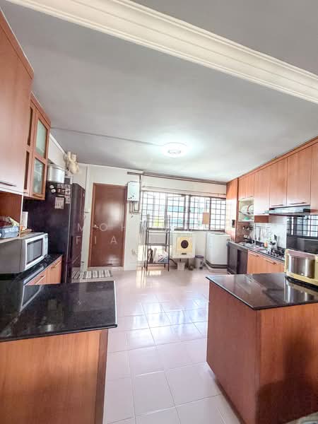659 Jalan Tenaga HDB Flat For Sale at S$ 740,000 | PropertyGuru Singapore - Kitchen