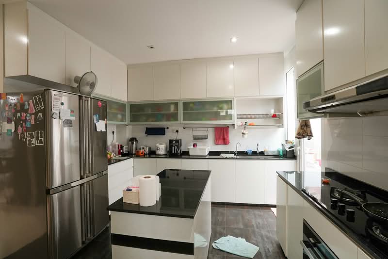 The Riverina Terraced House For Sale at S$ 3,180,000 | PropertyGuru Singapore - Kitchen