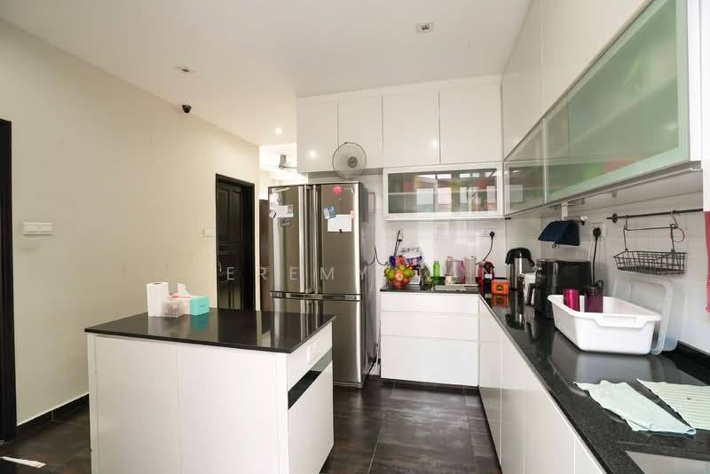 The Riverina Terraced House For Sale at S$ 3,180,000 | PropertyGuru Singapore - Kitchen