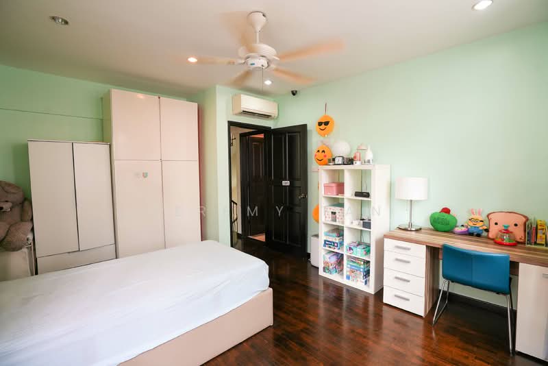 The Riverina Terraced House For Sale at S$ 3,180,000 | PropertyGuru Singapore - Bedroom