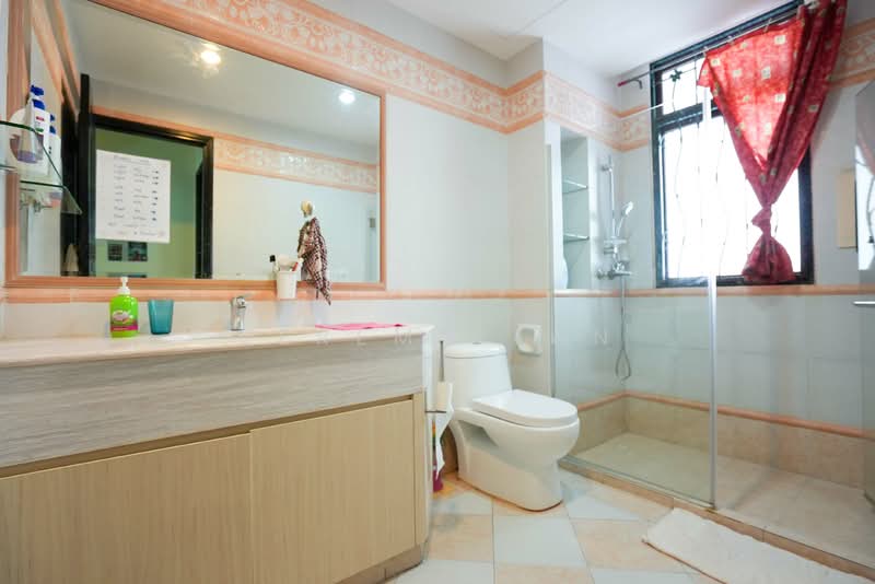 The Riverina Terraced House For Sale at S$ 3,180,000 | PropertyGuru Singapore - Bathroom
