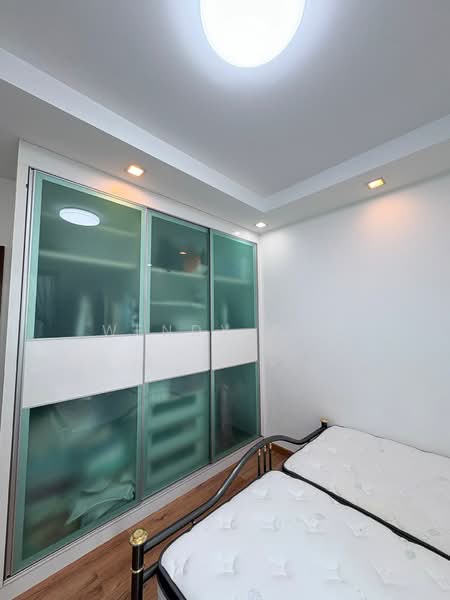 Cote D'Azur Condominium For Sale at S$ 1,800,000 | PropertyGuru Singapore - Bedroom