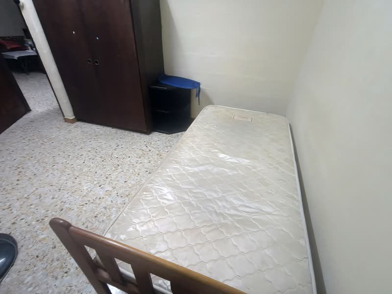 423 Clementi Avenue 1, 423 Clementi Avenue 1, Room Rental, 200 sqft, HDB Flat For Rent, by Alan Huy, 500099848 - Bedroom - PropertyGuru.com.sg