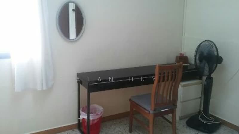 423 Clementi Avenue 1, 423 Clementi Avenue 1, Room Rental, 200 sqft, HDB Flat For Rent, by Alan Huy, 500099848 - Study - PropertyGuru.com.sg