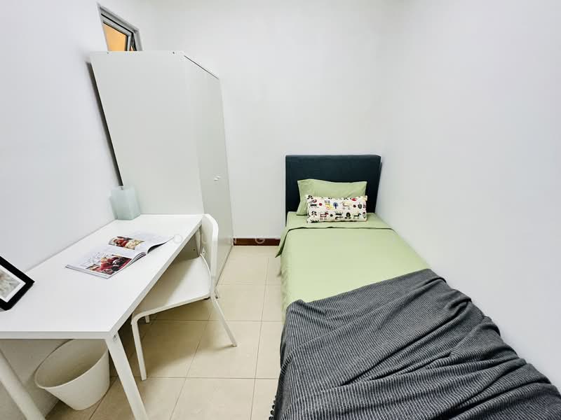 Blue Horizon, 27 West Coast Crescent, Room Rental, 90 sqft, Condominium For Rent, by Young Chng, 500099861 - Bedroom - PropertyGuru.com.sg