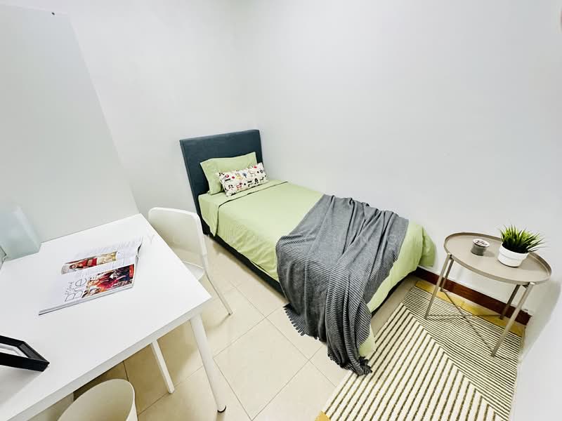 Blue Horizon, 27 West Coast Crescent, Room Rental, 90 sqft, Condominium For Rent, by Young Chng, 500099861 - Bedroom - PropertyGuru.com.sg